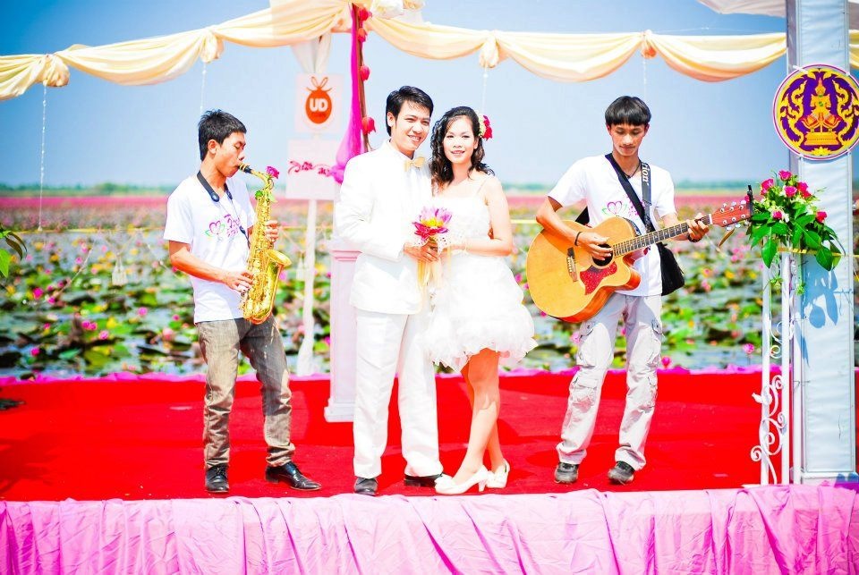 วิวาห์ล้านบัว ยลบัวล้านดอก